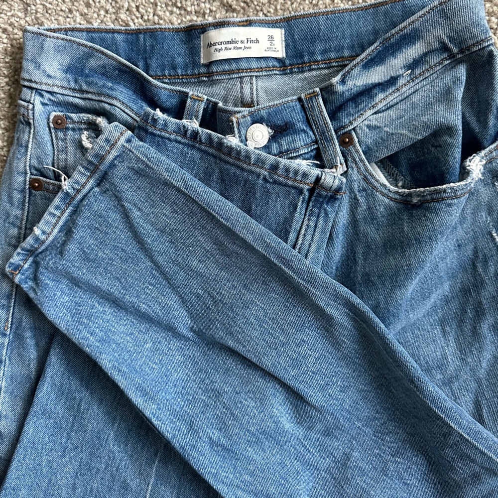 Abercrombie & Fitch Ultra High Rise Ankle Straight